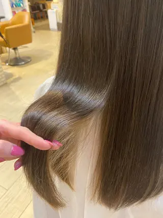 セミロング カラー 村橋 葵緒のヘアスタイル