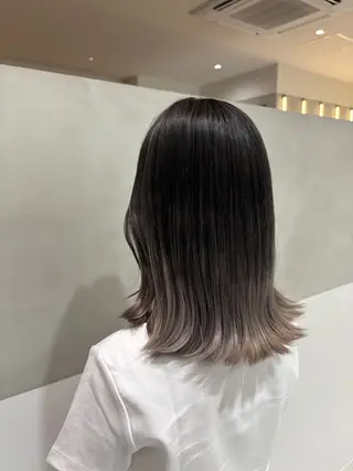 ミディアム ⠀アヤラ 🩶レイヤーカットのヘアスタイル