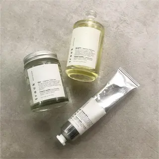 ミディアム カラー パーマ ヘアアレンジ ネイル シェアハピ ヤマモトのヘアスタイル