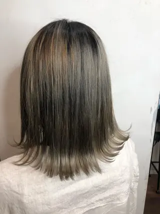 ミディアム カラー 脇谷 拓弥のヘアスタイル