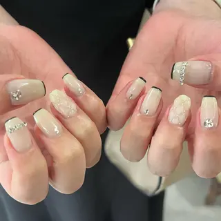 ネイル 🪐富島彩夏 /海外nail🪐のネイルデザイン