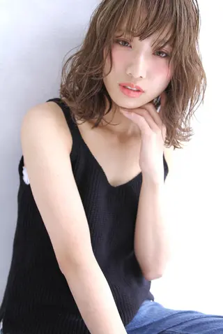 ミディアム カラー EMANONシェアサロン心斎橋店所属・韓国メンズヘア　ミル クティボブ　足立佳代のヘアスタイル