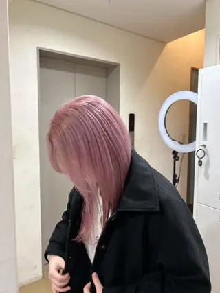 ミディアム 透明感カラー NAN AMI グレージュのヘアスタイル