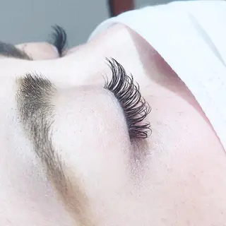 ロング カラー パーマ ヘアアレンジ キッズ ネイル マツエク・マツパ brille ~eyelash~のマツエク・マツパデザイン