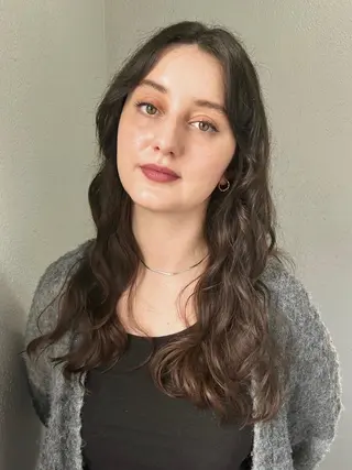 ロング 🌼U24 ヘアデザインラボのヘアスタイル