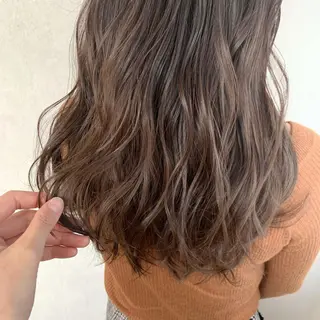 ミディアム カラー LOST CITY 横浜所属・🪐脱白髪染め 🪐松尾菜々美のヘアスタイル