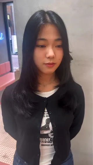 セミロング 韓国風レイヤー🎀 北千住 HAOのヘアスタイル