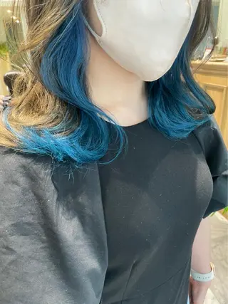 ミディアム カラー 小嶋 真滋のヘアスタイル