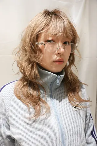 ミディアム カラー MIES amane(アマネ)のヘアスタイル