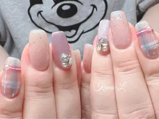 ネイル 芦辺 香奈のネイルデザイン