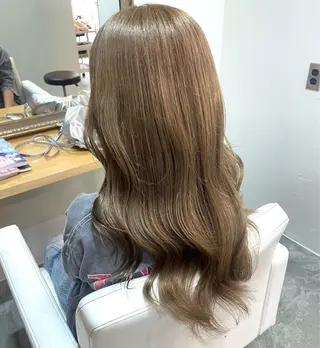 セミロング カラー 艶カラー/ハイトーン Anjuのヘアスタイル