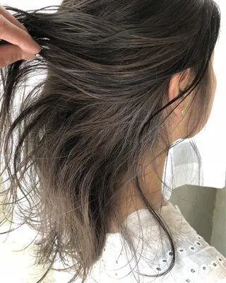 ミディアム カラー 岡本 一平のヘアスタイル