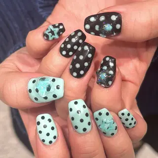 ネイル 👽個性派ネイル🎀 komachiのヘアスタイル