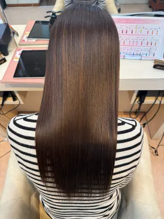 ロング 土肥 美羽のヘアスタイル