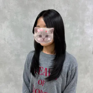 ロング 小泉 果穂のヘアスタイル