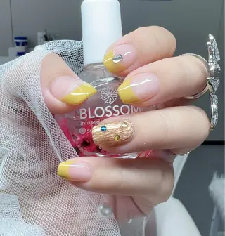 ネイル AngelChris ビューティーサロンのネイルデザイン