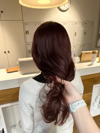 ロング カラー 塩澤 榛奈のヘアスタイル