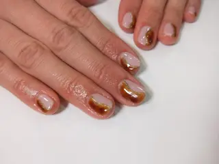 ネイル R'well所属・はばすみれ🎀ﾈｲﾙ 光ﾌｪｲｼｬﾙ ﾍｱのネイルデザイン