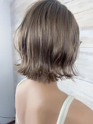 カラー ○HITOMI ○のヘアスタイル