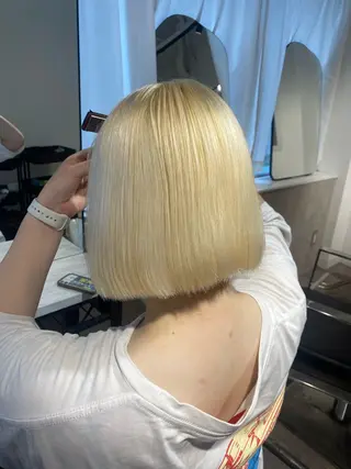 カラー Seleneコウキ ブリーチ/ハイトーンのヘアスタイル