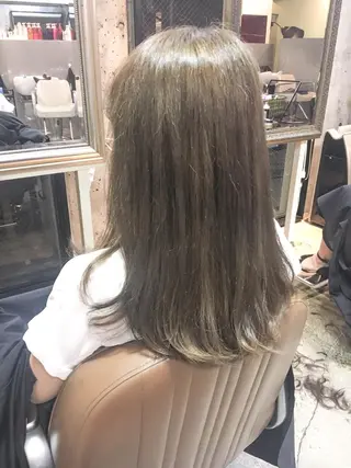 セミロング カラー 北條 優輝のヘアスタイル