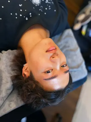 メンズ アイブロウ TEDDY BASE 眉＆脱毛サロンのエステ・リラクイメージ