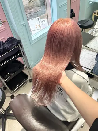 セミロング カラー ヘアアレンジ 🩶【推しハイトーン 】yuzu🩶のヘアスタイル