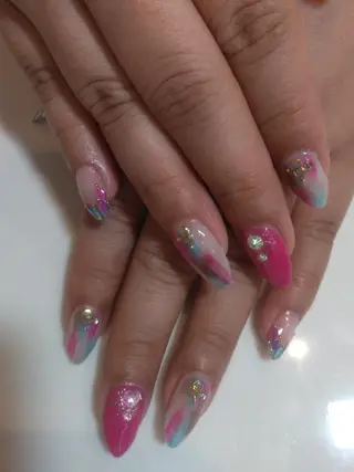 ネイル エステとネイル ローズコンフォートのネイルデザイン