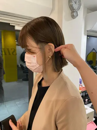 ミディアム Koto🌿 ブリーチなしカラーのヘアスタイル