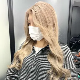 ロング カラー シールエクステ特化 ハイトーン、NANAのヘアスタイル