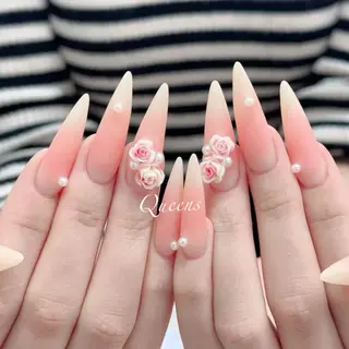 ネイル Queens ゲンのネイルデザイン