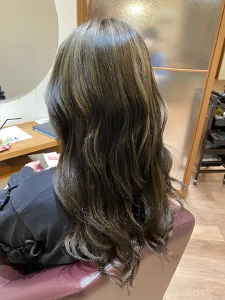 カラー 石毛 ひかるのヘアスタイル