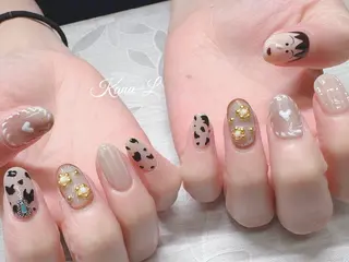 ネイル 芦辺 香奈のネイルデザイン