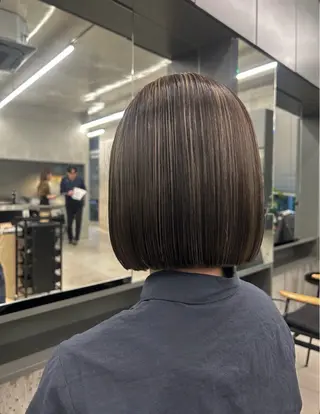 ショート ハイトーン×ボブ / Reika☁️ིྀのヘアスタイル