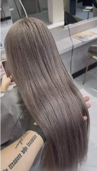 カラー kai_ GEMのヘアスタイル