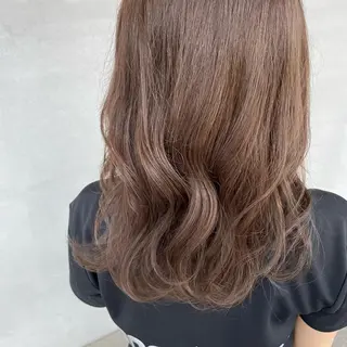 セミロング カラー 小森 樹奈のヘアスタイル
