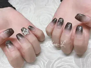 カラー ネイル 芦辺 香奈のネイルデザイン