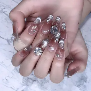 ネイル Queens テイのネイルデザイン