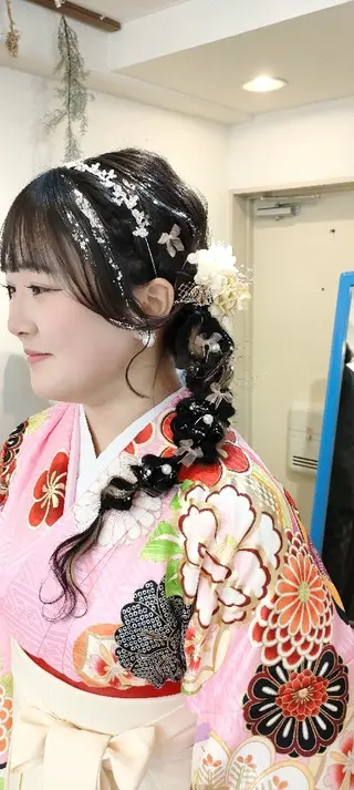 ヘアアレンジ HempBeauty 浅野アサミのヘアスタイル