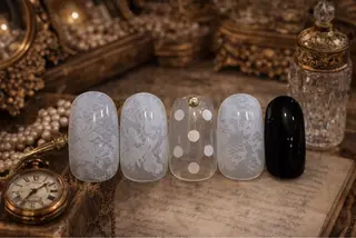 ネイル Roger 舞のネイルデザイン