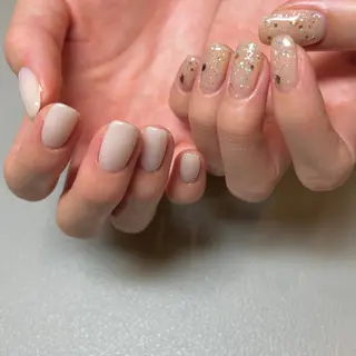 ネイル REHTOF ｜朝7時Open☀️のネイルデザイン