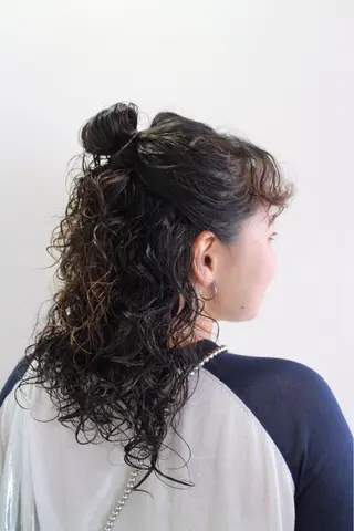 ミディアム パーマ カーリーパーマ/ 透明ｶﾗｰ/MIKUのヘアスタイル