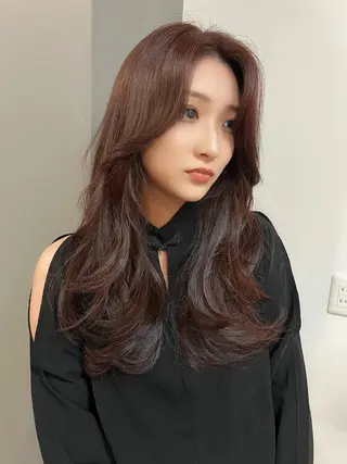 ロング 安井 貞好のヘアスタイル