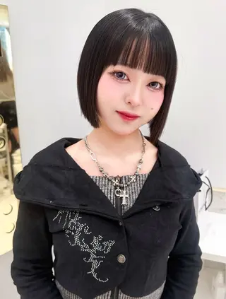 ショート カラー ヘアアレンジ 縮毛矯正ボブ🤍 韓国ヘア/ひかりのヘアスタイル