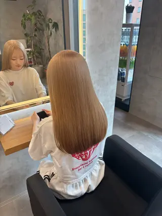 ロング カラー パーマ ヘアアレンジ 透明感ブリーチカラー 🌈TOMOHIROのヘアスタイル
