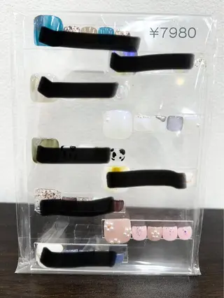 ネイル マハロネイルサロン横浜店所属・吉田 里菜のネイルデザイン