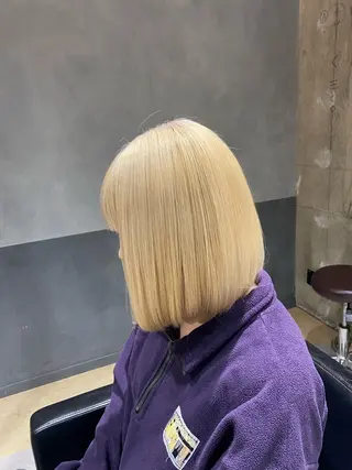 ミディアム ハイトーンエフェクト ブリーチいち丸のヘアスタイル