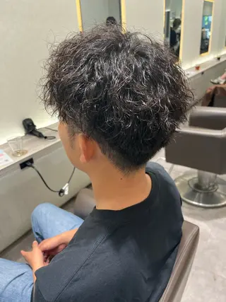 パーマ メンズ 吉見 涼のヘアスタイル