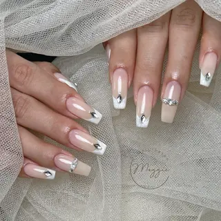 ネイル Maggie Nail🦩のネイルデザイン