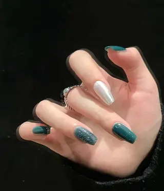 ネイル 高木 維麗絲のネイルデザイン